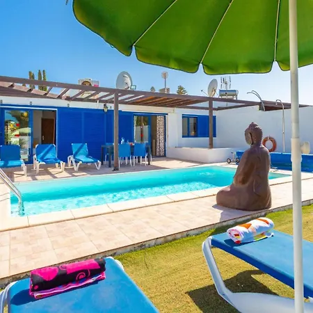 Tropical Villa *